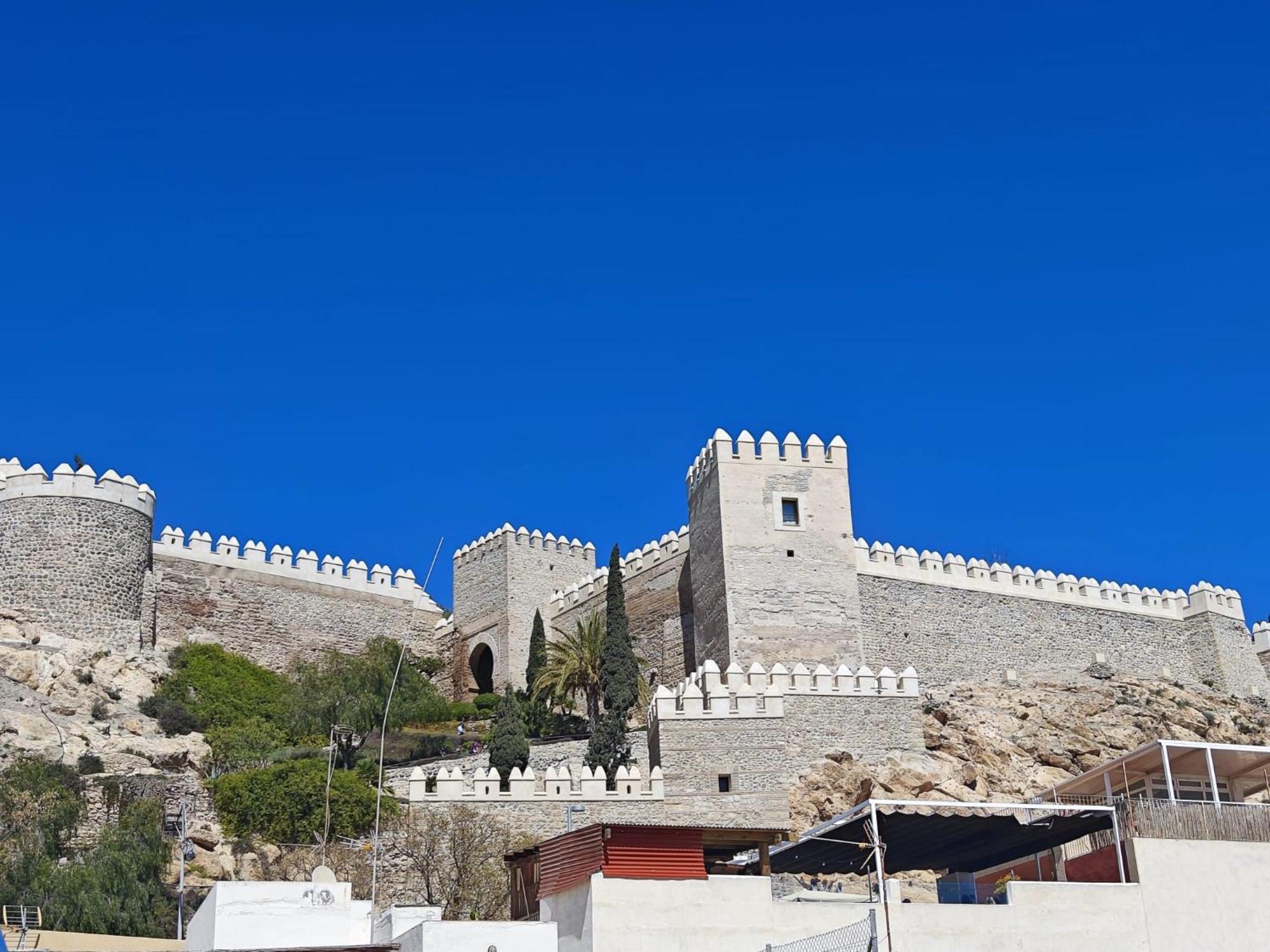 Casita La Paloma Bonita Del Pescador Hasta 5 Personas En El Casco Antiguo La Medina Centro Almeria Bajo Alcazaba Terraza Buena Vista Parking Privado Y Sabanas En Opcion Buitenkant foto